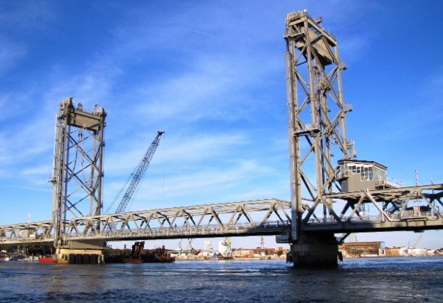 Roads & Bridges, A Lighter Lift – New Memorial Lift Bridge Utilizes a ...